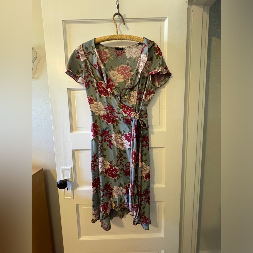 Floral wrap dress. One size
